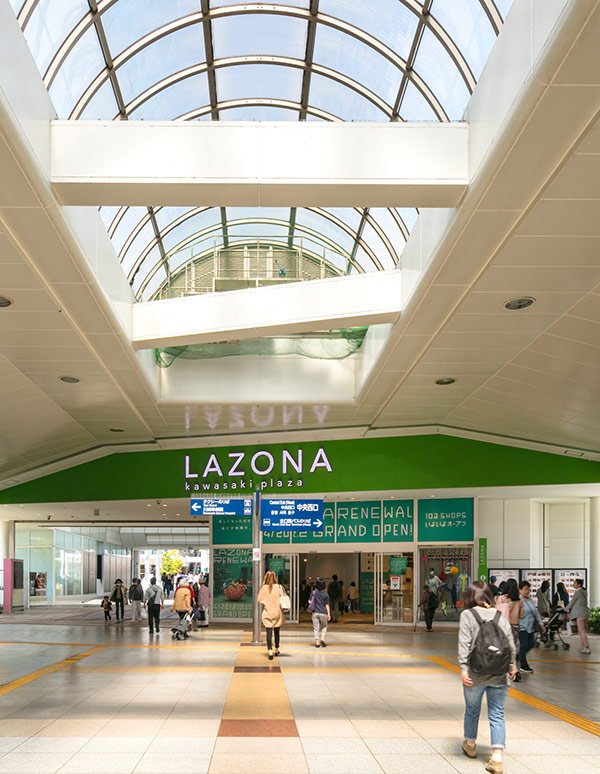 Kawasaki Station（LAZONA Kawasaki Plaza East 2F Bic Camera's beside）的外观照片