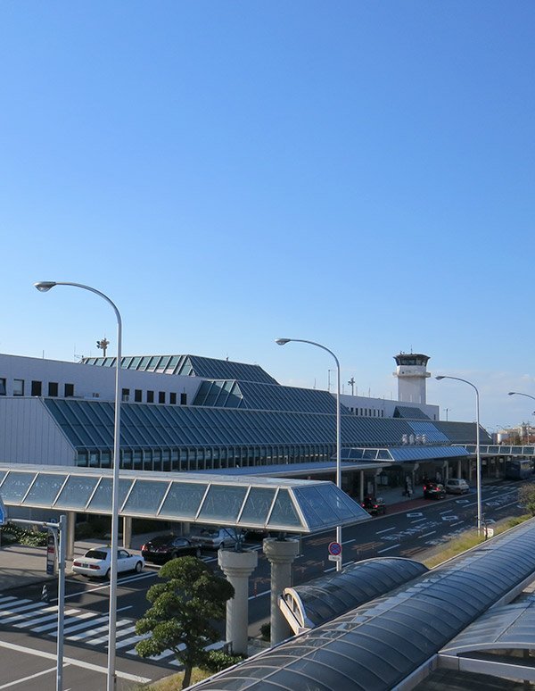 松山空港:1F 国際線ロビーの外観写真