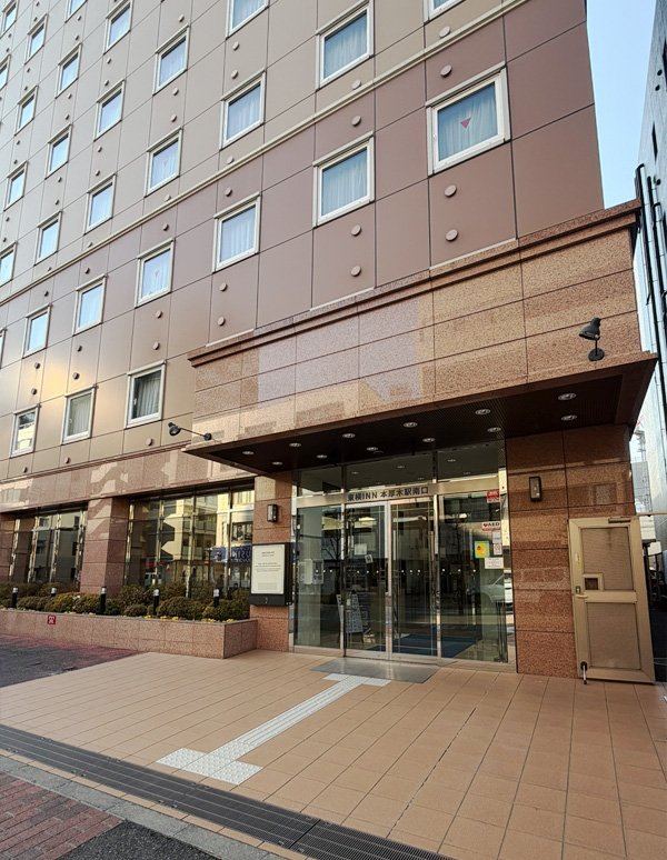 本厚木駅:東横INN本厚木駅南口の外観写真