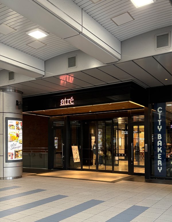品川駅:アトレ品川 2F Manhattan Streetの外観写真